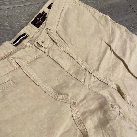 Black Brown 1826 Men's Beige Flat Front Shorts - Picture 2 of 4